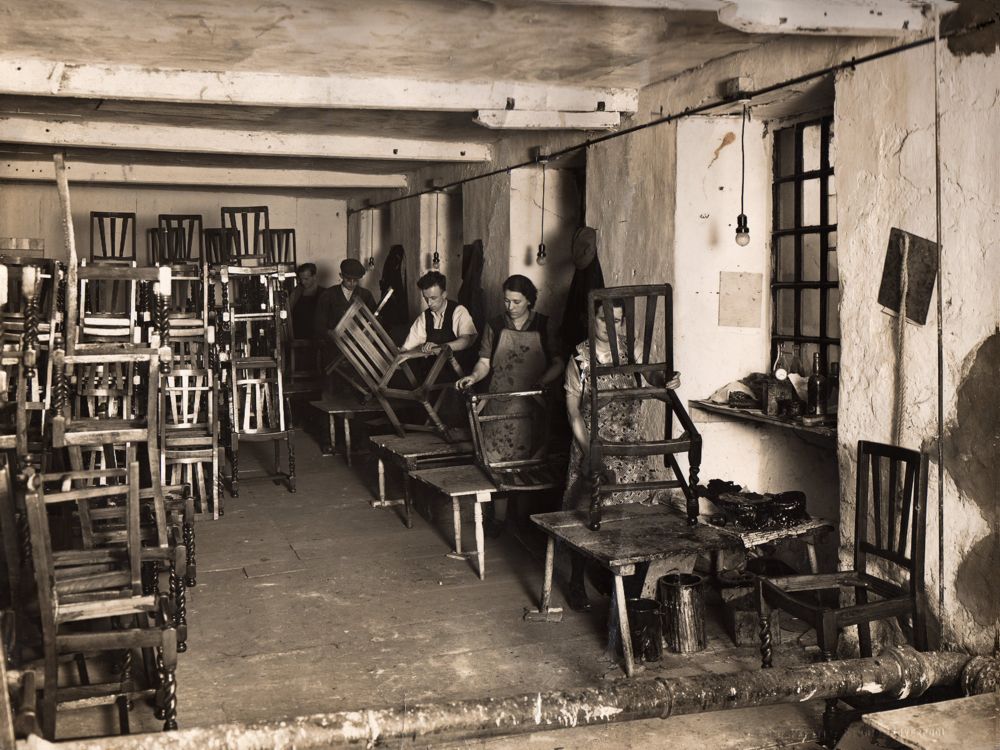 Old Mill, Hand Polishing, 1930s, Polishers